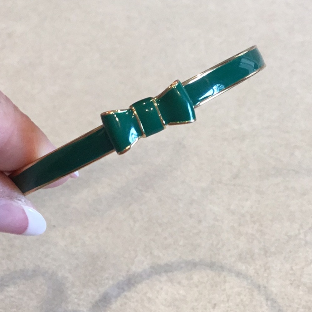 ♠️ Kate Spade ♠️ Kelly green bangle bracelet